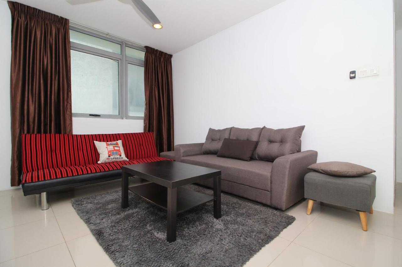 Oyo Home 770 Elite 2Br Taragon Puteri Kuala Lumpur Extérieur photo